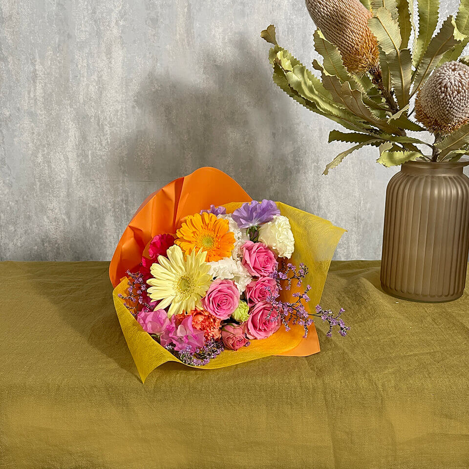 パステルカラーのおまかせ花束