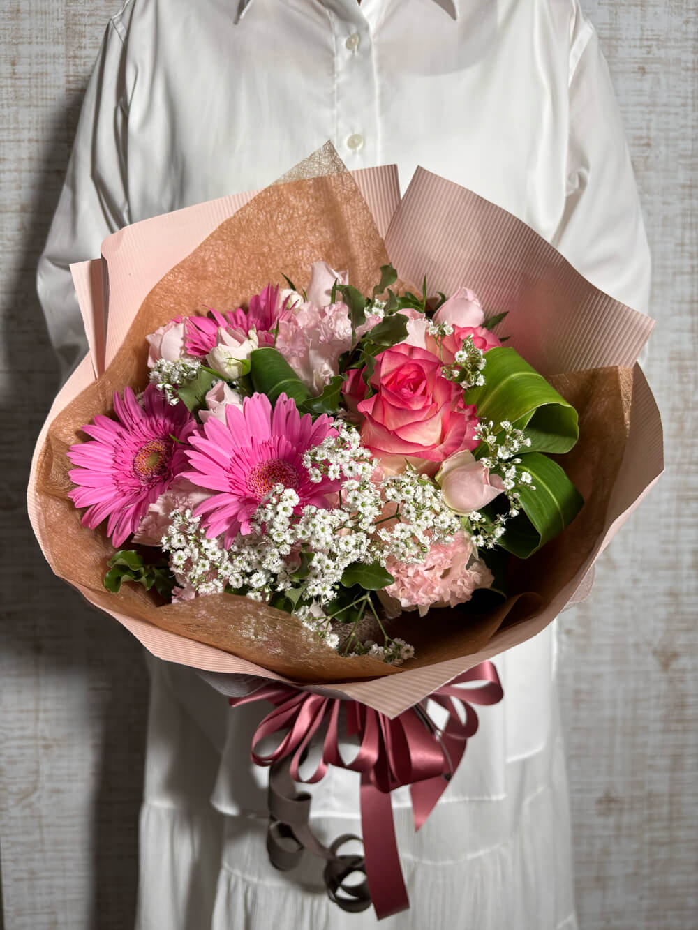バラとガーベラの花束