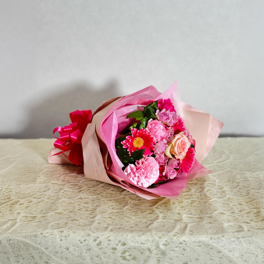 ピンクの薔薇とガーベラの花束