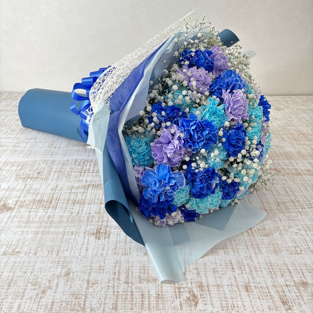 豪華なブルーパープル系の花束