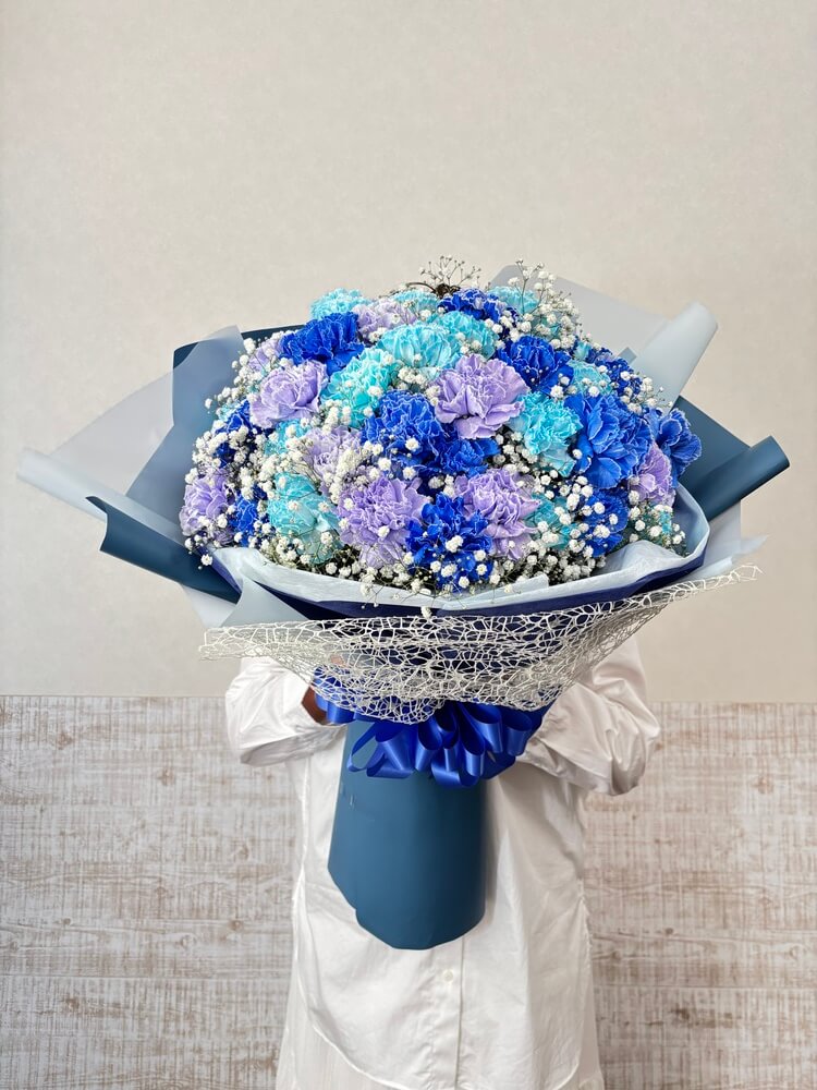 豪華なブルーパープル系の花束