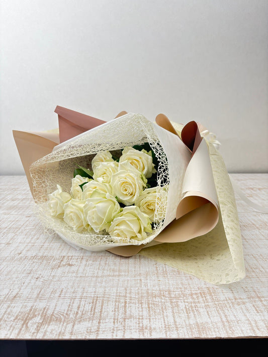 白バラ12本の 花束 (プロポーズ）