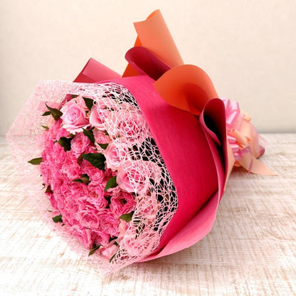 ピンクバラ50本の花束