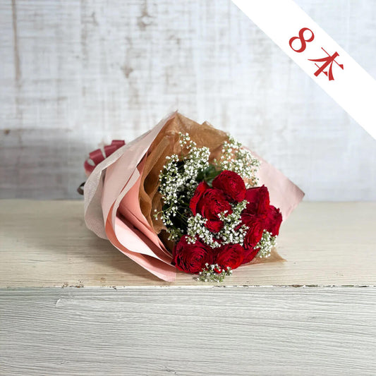 赤バラ8本の花束（かすみ草入り）