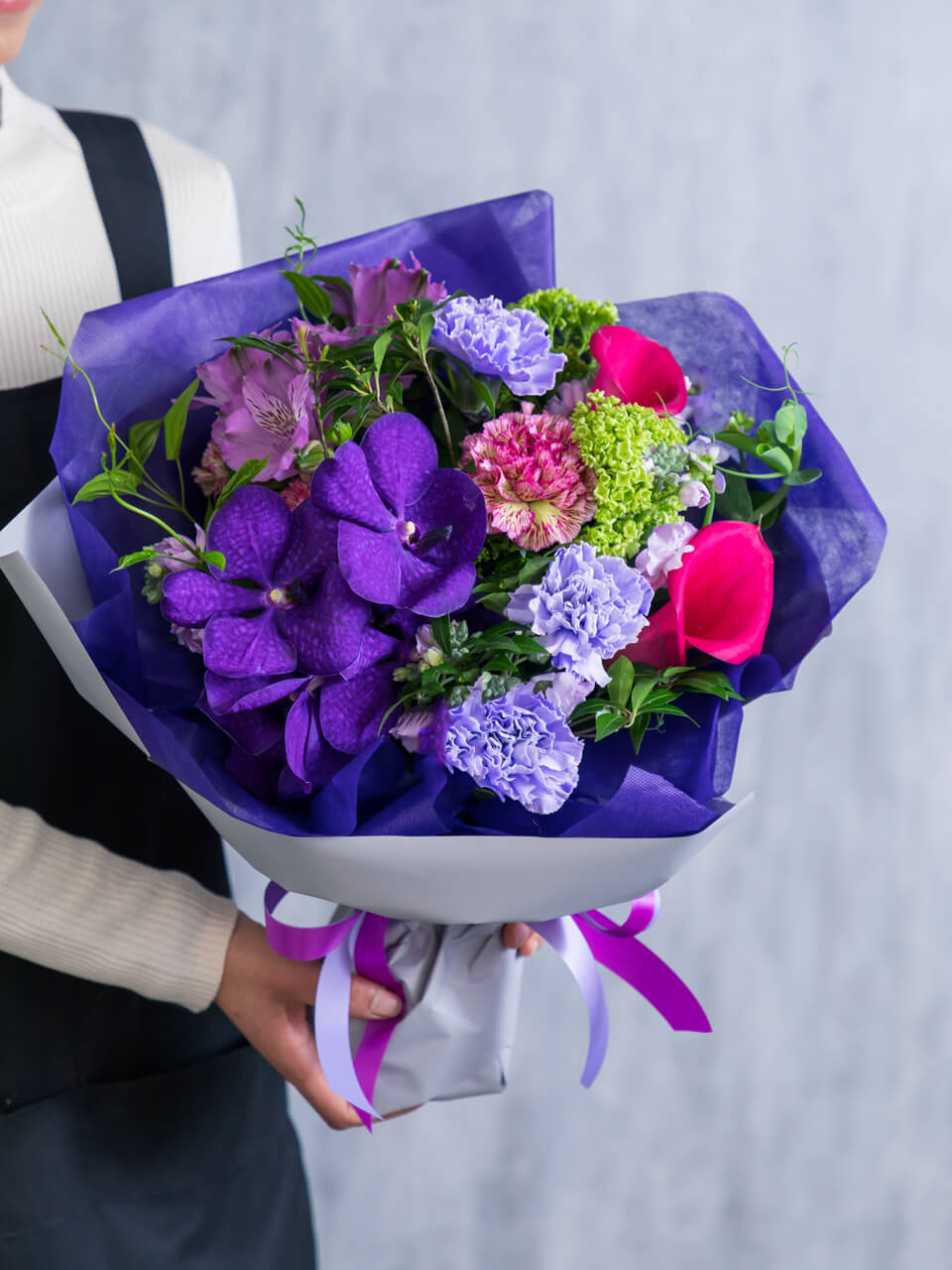 紫ブルー系 花束 – 花のブルーメンノイエ