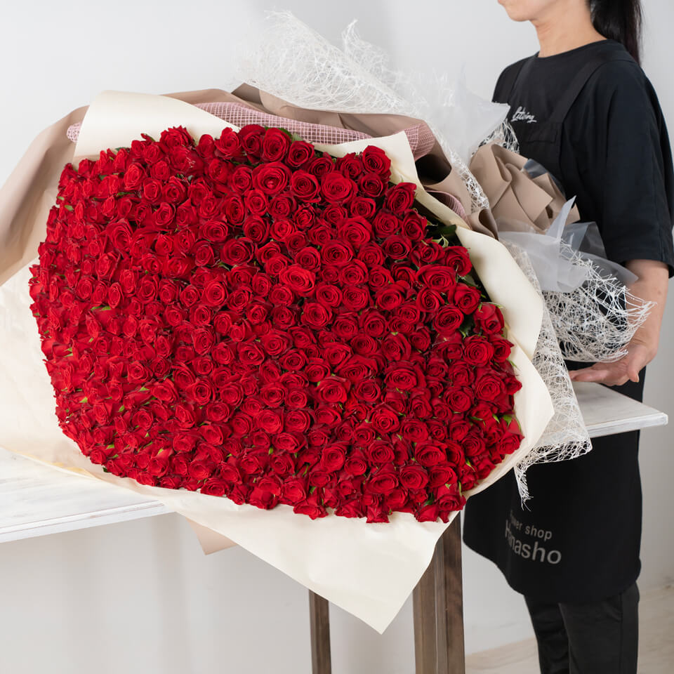 赤バラ365本の花束 – 花のブルーメンノイエ