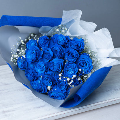 青いバラ20本とかすみ草の花束